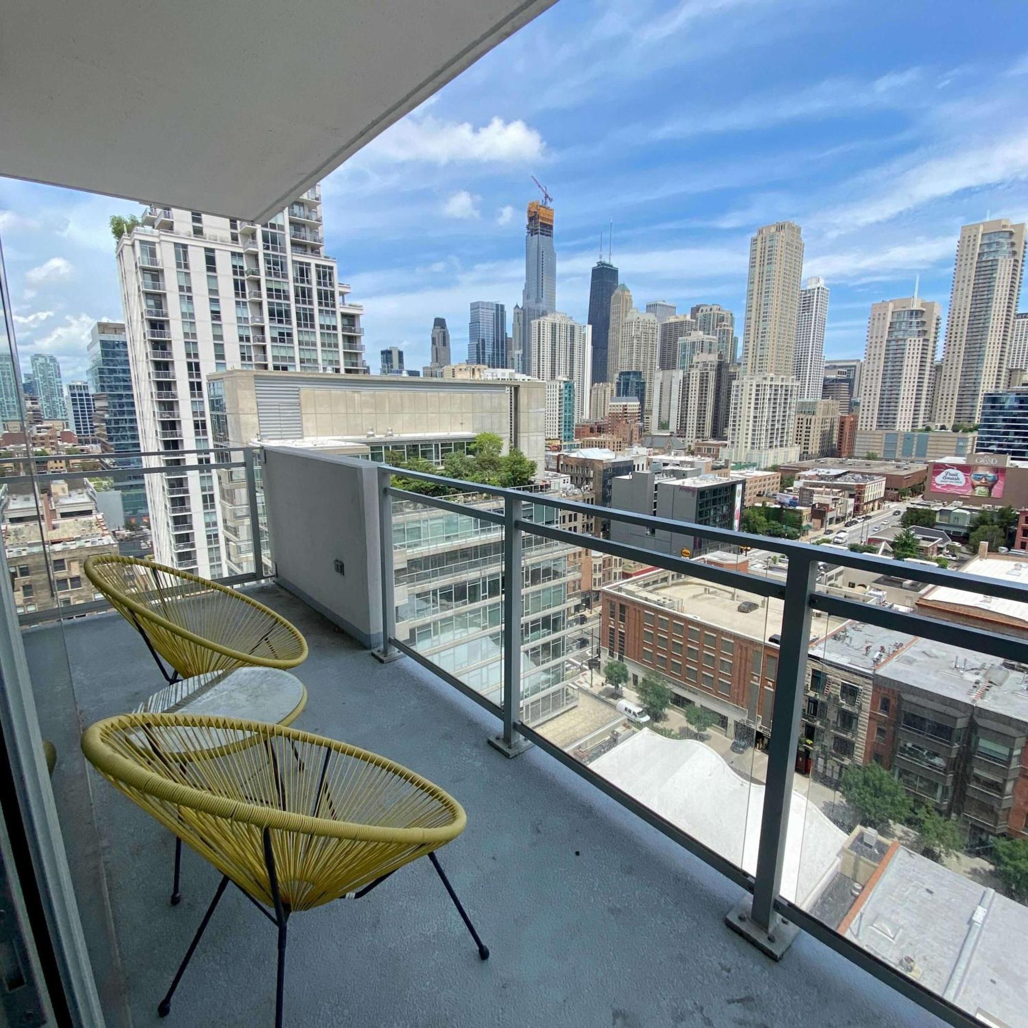 شيكاغو 2Br Elegant Premium Suite With Balcony & Sweeping City Views المظهر الخارجي الصورة